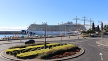 Imagem de «Sky Princess» de regresso ao Porto do Funchal, com 4 857 pessoas a bordo