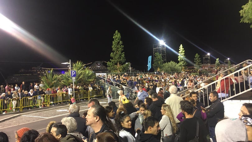 Imagem de Carnaval. Esta noite, a cor, o glitter e o strass vão tomar de assalto a marginal do Funchal