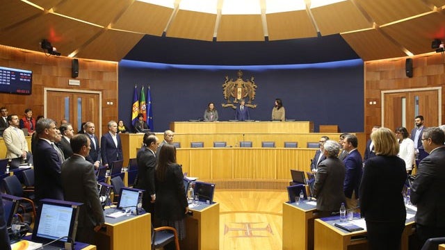 Parlamento regional aprova votos de louvor às equipas de socorro no Caniço