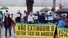 Imagem de Dezenas de taxistas madeirenses manifestaram-se contra Lei da Uber (Vídeo)