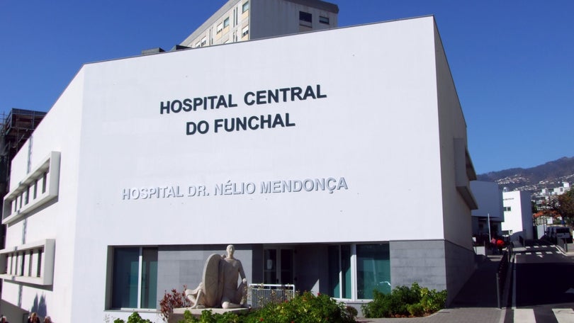 Dois pisos do Hospital do Funchal de quarentena devido a infeção por bactéria