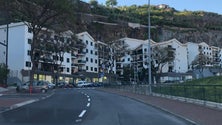 Imagem de Assim estão as ruas de Câmara de Lobos no 2.º dia da cerca sanitária (Vídeo)
