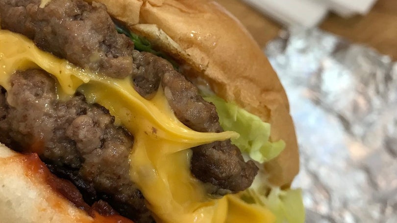 Imagem de Portugueses  consomem o dobro das calorias recomendadas