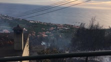 Imagem de Incêndio consumiu casa devoluta na Calheta