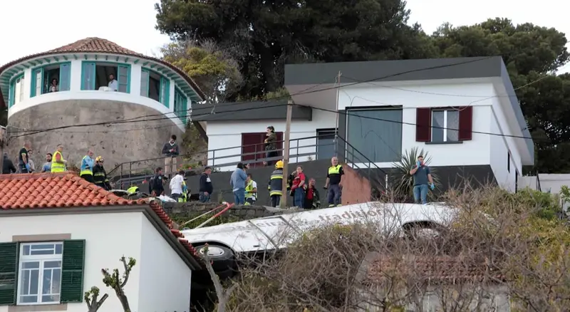 Autocarro que se despistou na Madeira e provocou 29 mortes foi entregue hoje ao proprietário