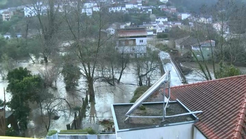 Imagem de Dez distritos do continente sob aviso amarelo devido à agitação marítima
