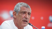 Imagem de Fernando Santos não pensa perder pontos frente ao Azerbaijão