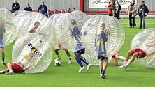 Imagem de Bubble Football no final do mês na Jaime Moniz