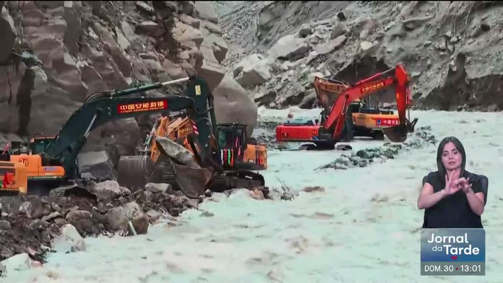 Imagem de Tragédia no Nepal. Autoridades alertam para novas cheias