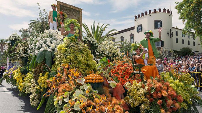 Imagem de Governo da Madeira admite adiar Cortejo da Flor devido à chuva