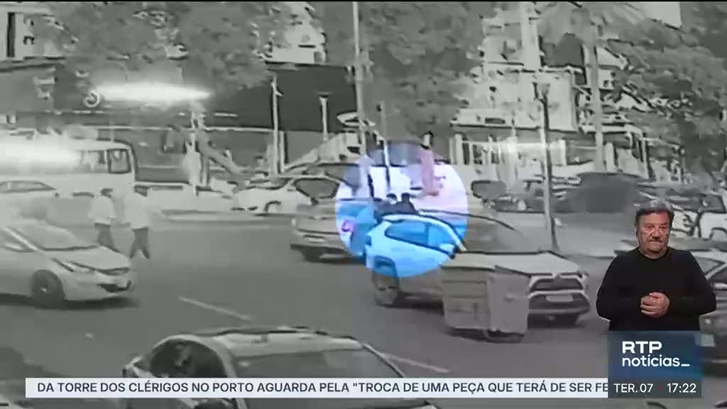 Libertada jornalista norte-americana raptada no Iraque