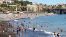 Imagem de Sol leva milhares para as praias (áudio)