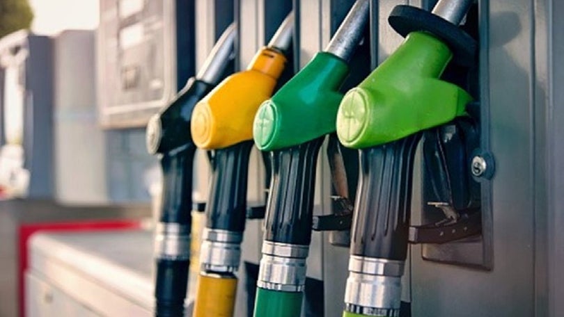 Gasolina baixa de preço, mas o gasóleo não