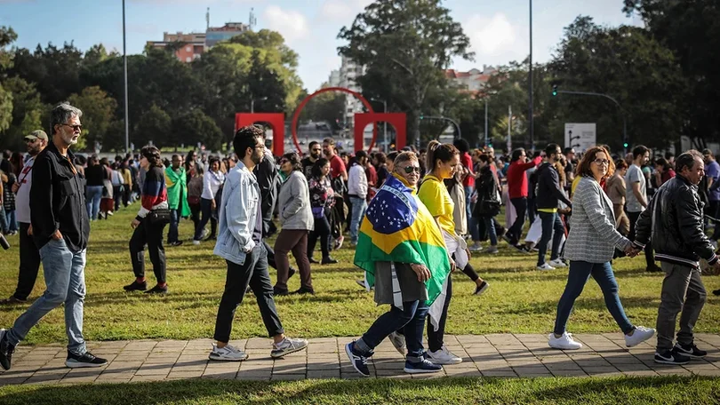 Brasileiros são os imigrantes mais bem integrados