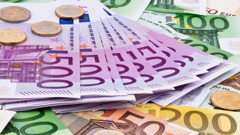 Imagem de Madeira aceita descida da taxa de juro de empréstimo da República