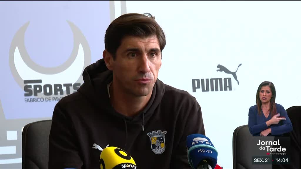 Imagem de Treinador do Sintrense reconhece favoritismo do FC Porto