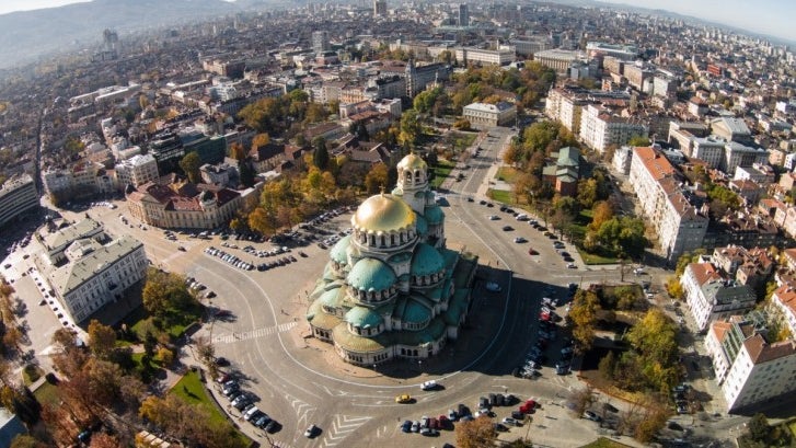 Bulgária aumenta em 9,6% o salário mínimo para 398 euros mensais