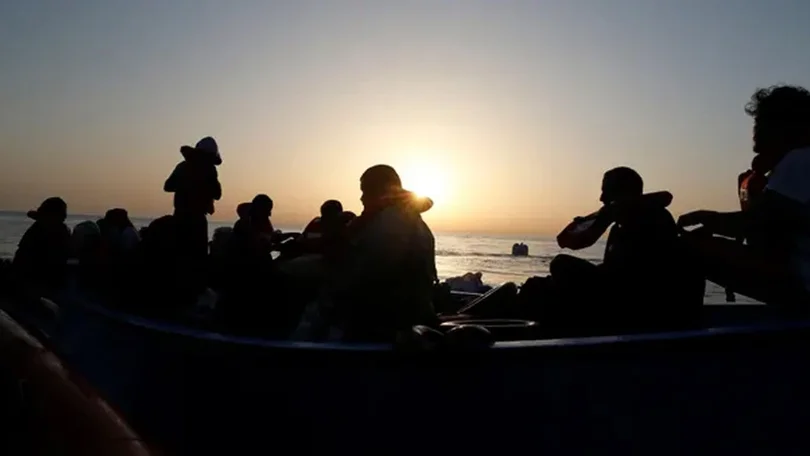 Imagem de França resgata dois barcos com 68 migrantes que tentavam chegar a Inglaterra