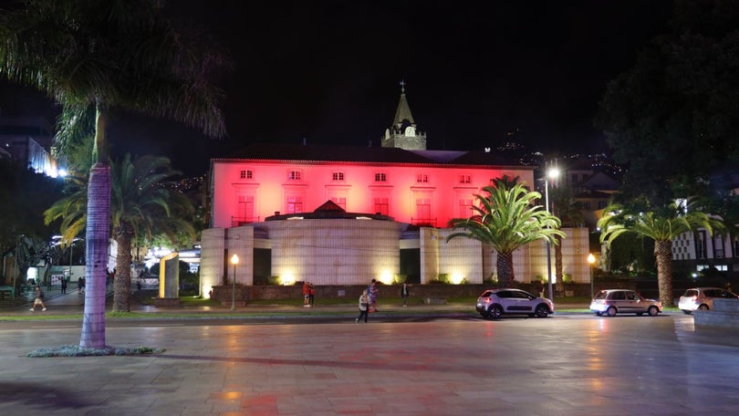 Imagem de Assembleia Legislativa da Madeira assinala Dia Mundial de Luta Contra a SIDA