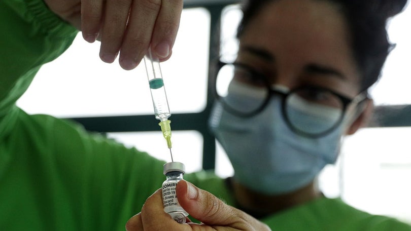 Imagem de Três milhões  de vacinas administradas no país