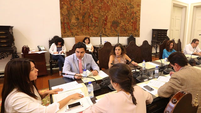 Imagem de Aprovada equiparação das Casas do Povo a instituições de solidariedade social