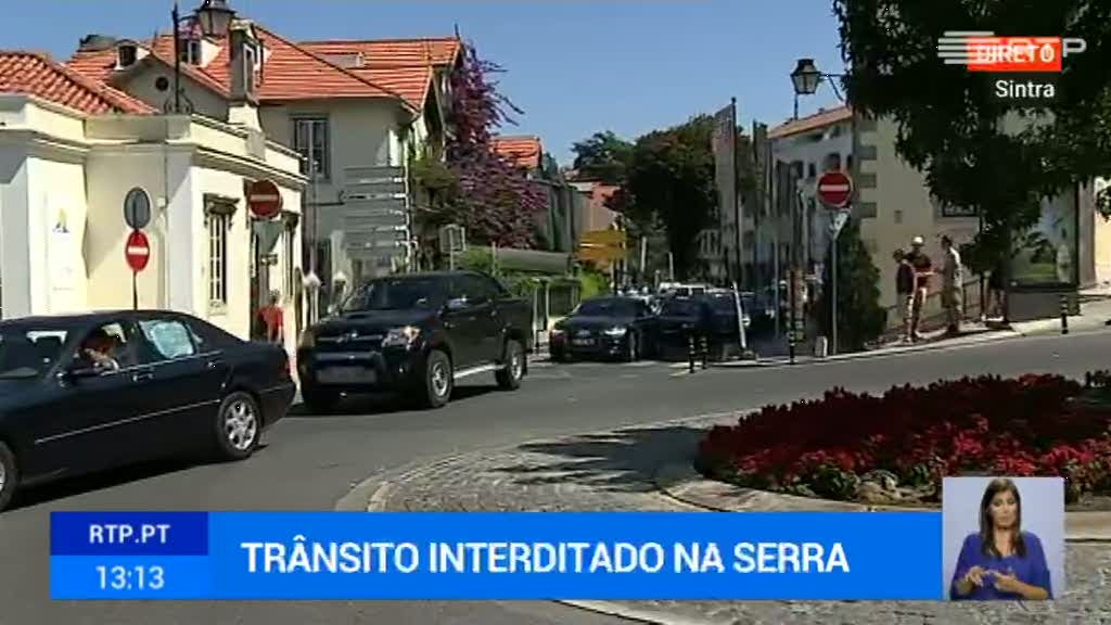 Inc�ndios. Governo impede circula��o nas estradas da Serra de Sintra