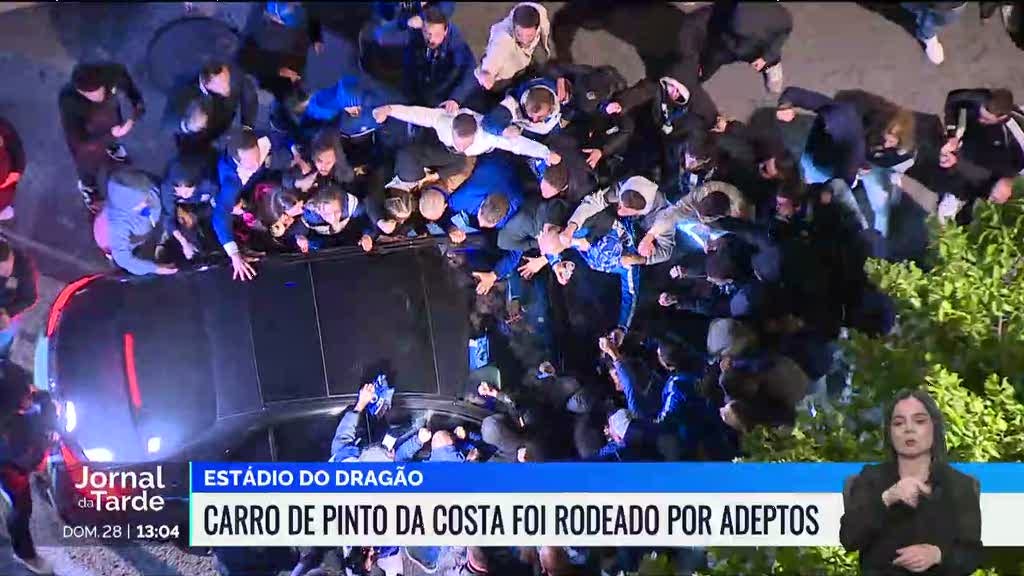 Pinto da Costa deixou o estádio do Dragão em silêncio
