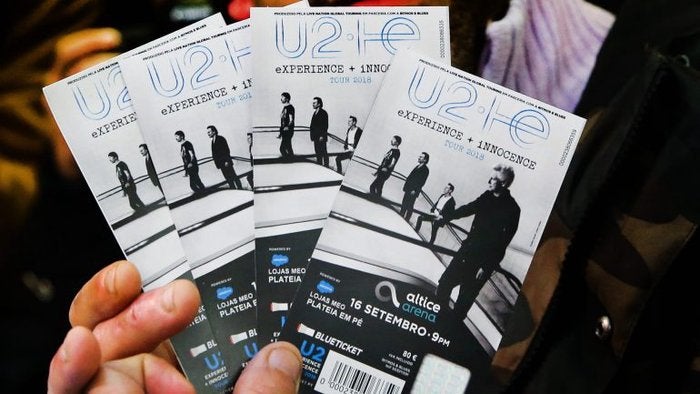 Mais bilhetes colocados à venda para concerto dos U2 em Lisboa que estava esgotado
