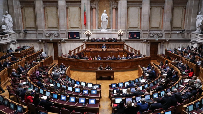 Imagem de Parlamento debate hoje o fim das propinas