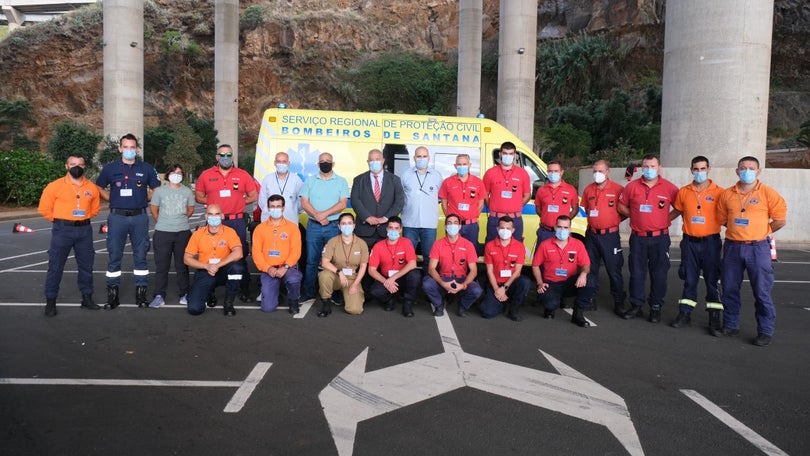 Imagem de Proteção Civil promove formação em «Condução Defensiva de Ambulância»