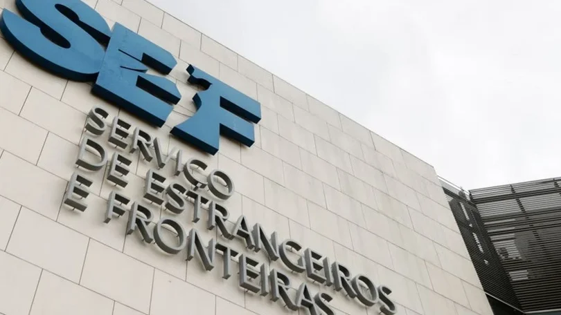 Imagem de SEF detém suspeito de tentar fazer entrar em Lisboa quatro falsos médicos