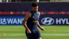 Imagem de Última Hora: Ronaldo no banco de suplentes, William e Otávio no onze