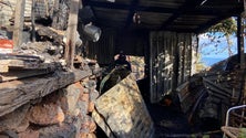 Imagem de Incêndio deixa homem desalojado (vídeo)