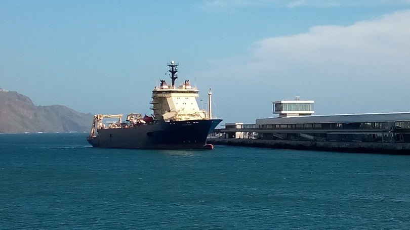 Imagem de Navio que vai ligar o cabo submarino já chegou ao Funchal
