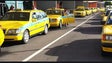 Imagem de Taxistas do Aeroporto da Madeira vão ter selo que atesta a desinfeção da viatura (Vídeo)