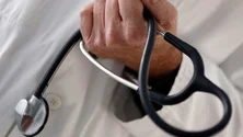 Imagem de Novo regime de pagamento de horas extraordinárias aos médicos começa a ter efeito