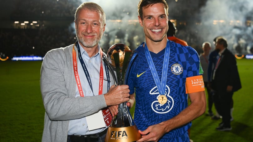 Imagem de Roman Abramovich vai vender o Chelsea «devido à atual situação»