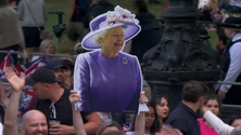 Imagem de Todos orgulhosos no percurso notável de Isabel II (vídeo)
