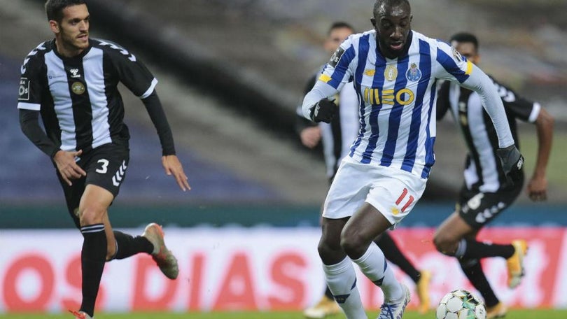 Imagem de Nacional-Porto joga-se no domingo