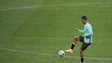 Ronaldo em pleno no arranque do treino de Portugal na Suécia