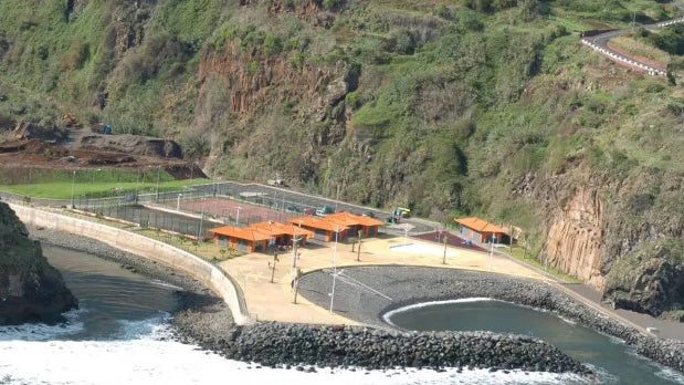Imagem de Aberto novo concurso para concessionar restaurante no Complexo Balnear da Ribeira do Faial