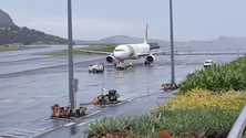 Imagem de Mau tempo leva ao cancelamento de dezenas de voos no Aeroporto da Madeira