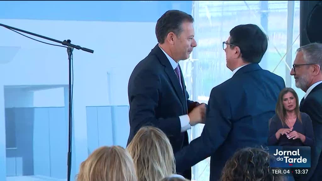 Imagem de USF privadas. Governo não insistirá se não vir resultados