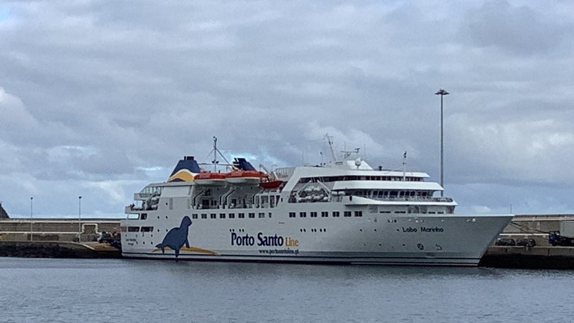 Imagem de Lobo Marinho dá boleia a 176 passageiros