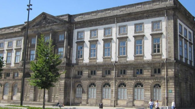 Imagem de Maioria das faculdades da Universidade do Porto optam por ensino combinado para 2020/2021