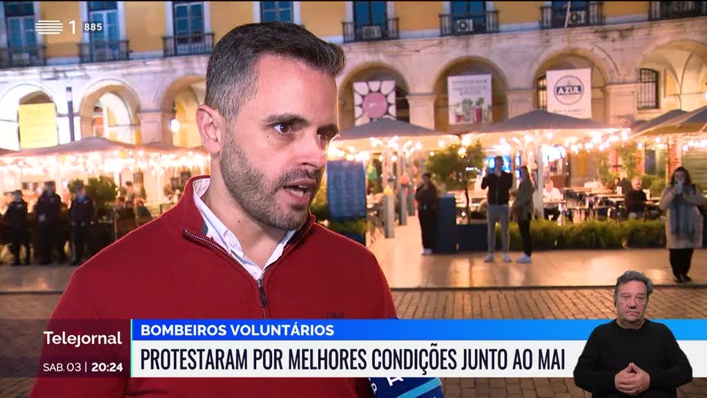 Bombeiros voluntários protestaram por melhores condições