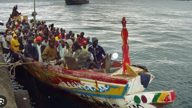 Imagem de Migrantes morrem à fome numa piroga à deriva durante um mês