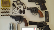 Imagem de PSP detém dois indivíduos por tráfico de droga e posse ilegal de armas