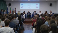 Imagem de Estar informado sobre a vida política é fundamental para a democracia (vídeo)
