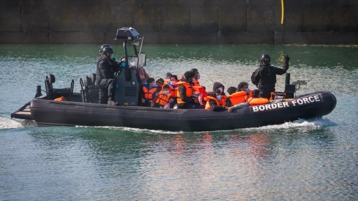 Mais de 1.000 migrantes atravessaram Canal da Mancha